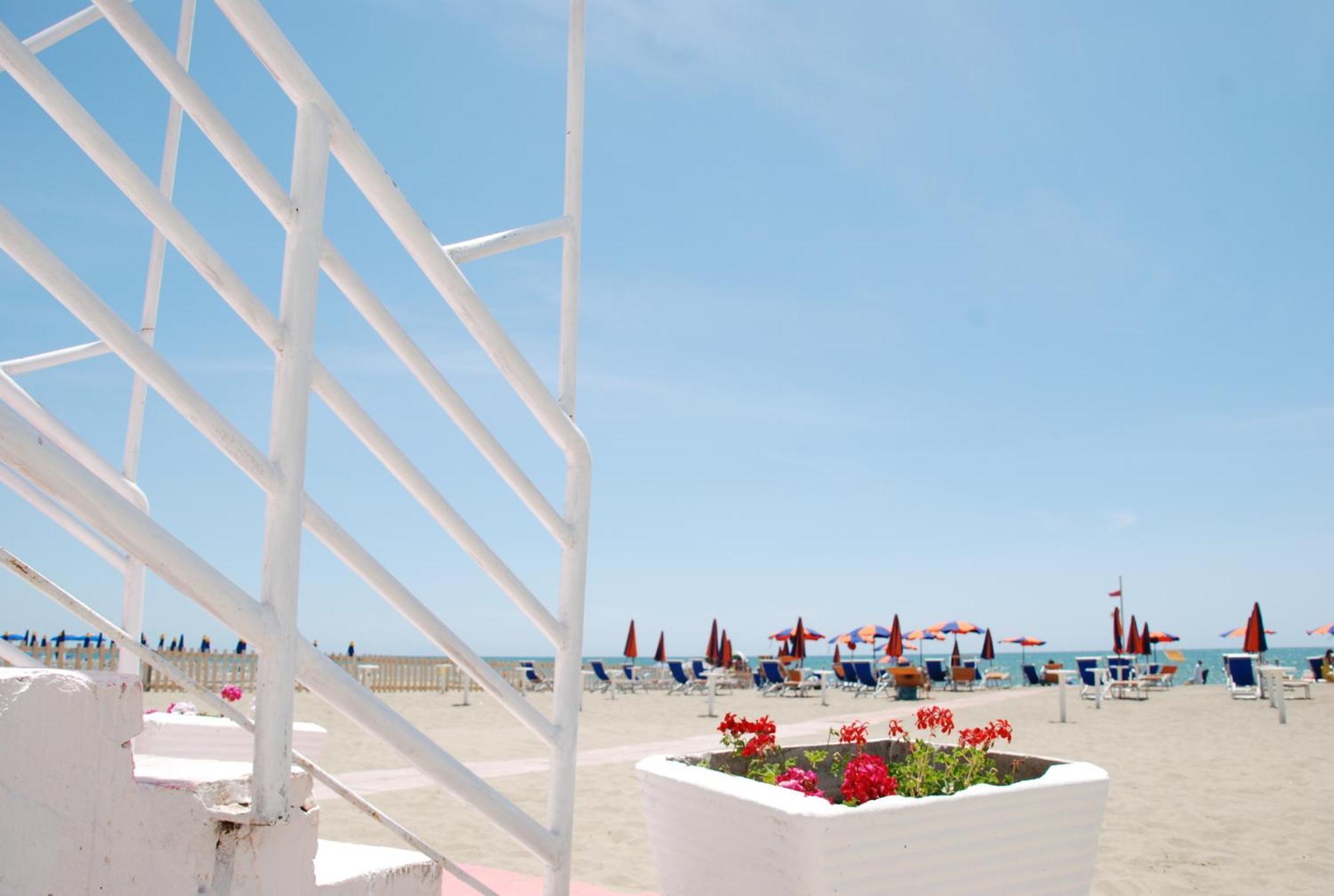 Hotel Villa Eleonora Scauri  Luaran gambar
