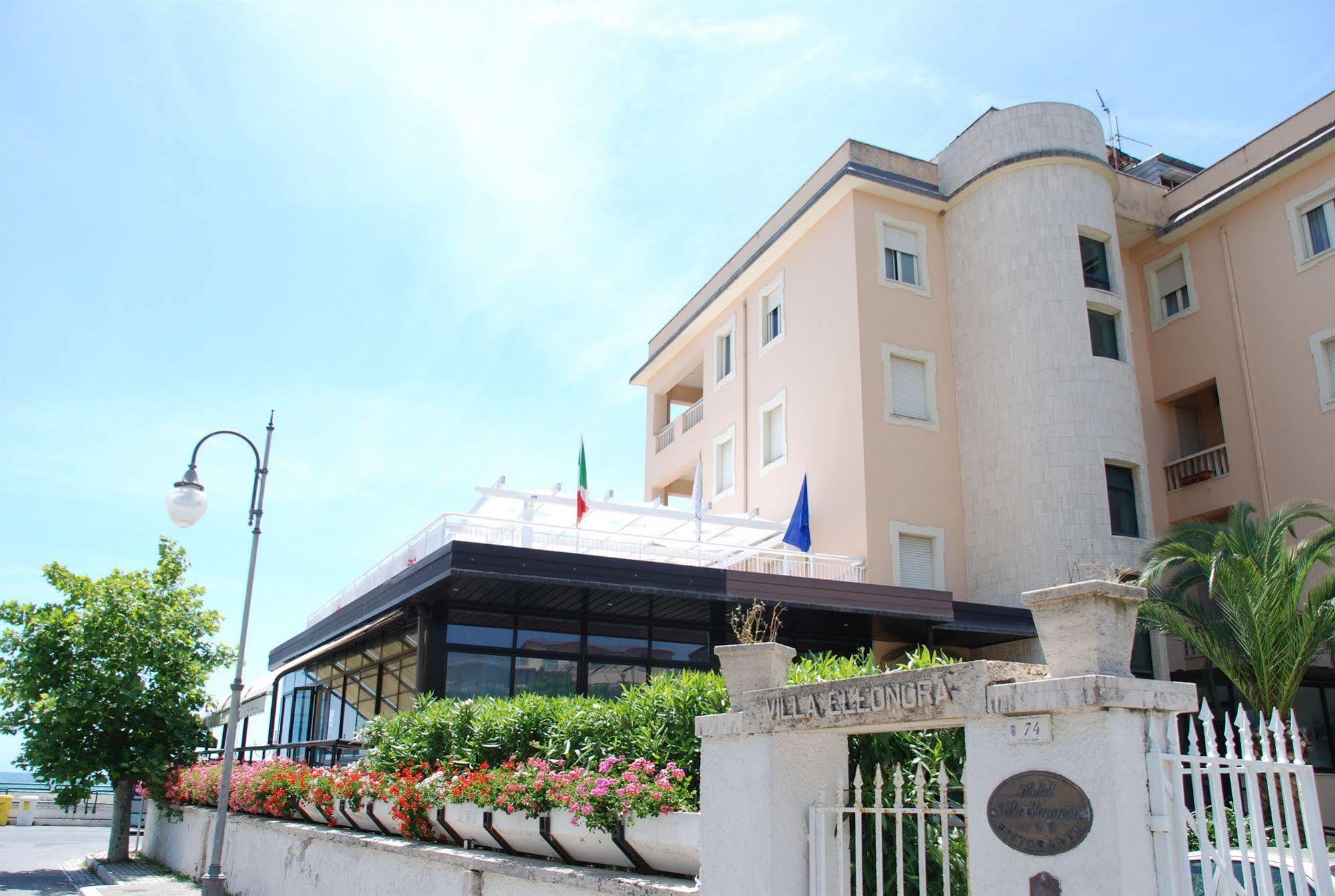 Hotel Villa Eleonora Scauri  Luaran gambar